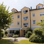 Come4stay - Zentrale Lage - Balkon By Interhome التوتينغ