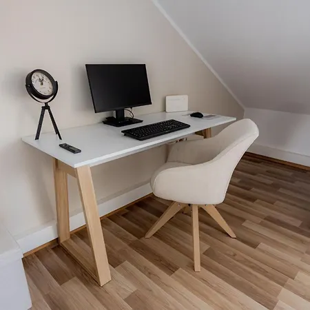 Come4stay - Zentrale Lage - Balkon By Interhome