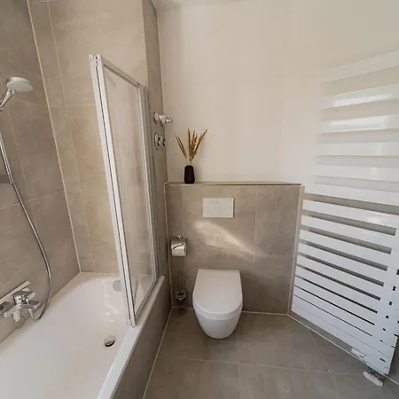 Come4stay - Zentrale Lage - Balkon By Interhome Apartamento Altötting